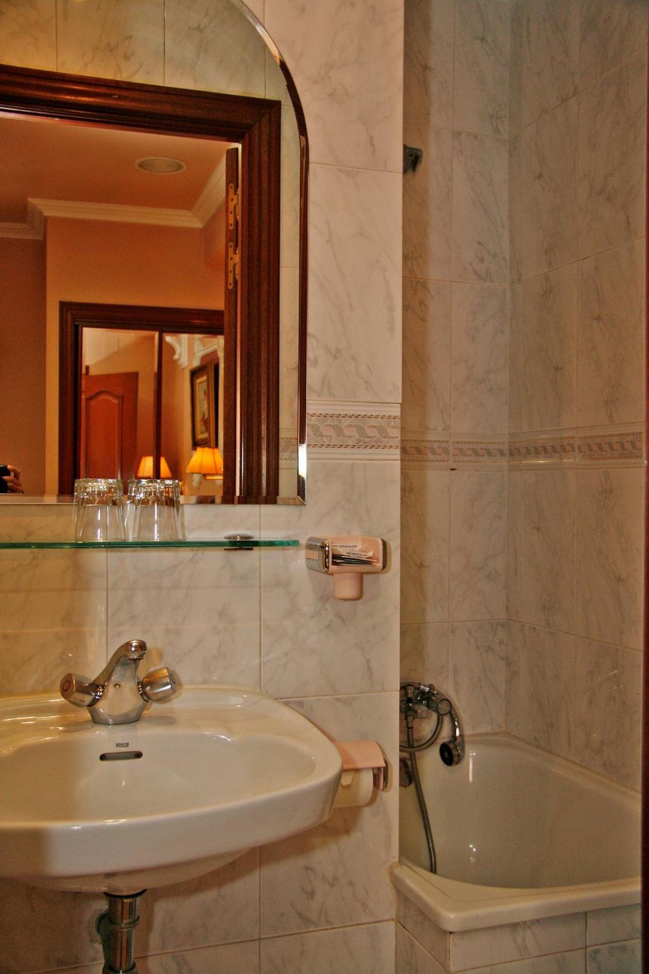 Hostal Victoria III مدريد المظهر الخارجي الصورة
