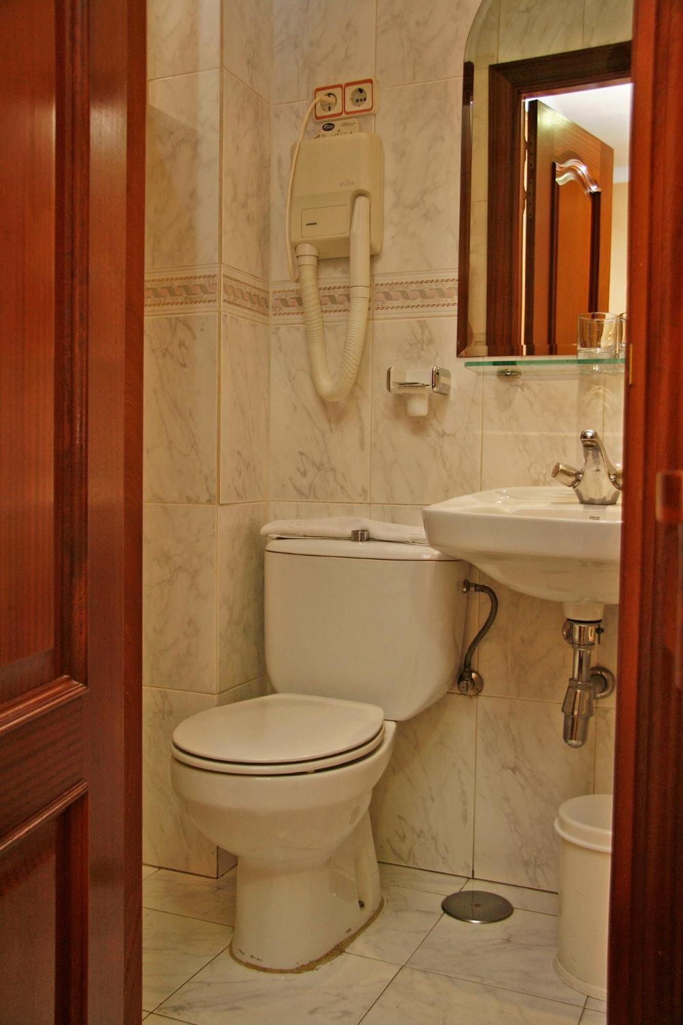 Hostal Victoria III مدريد المظهر الخارجي الصورة