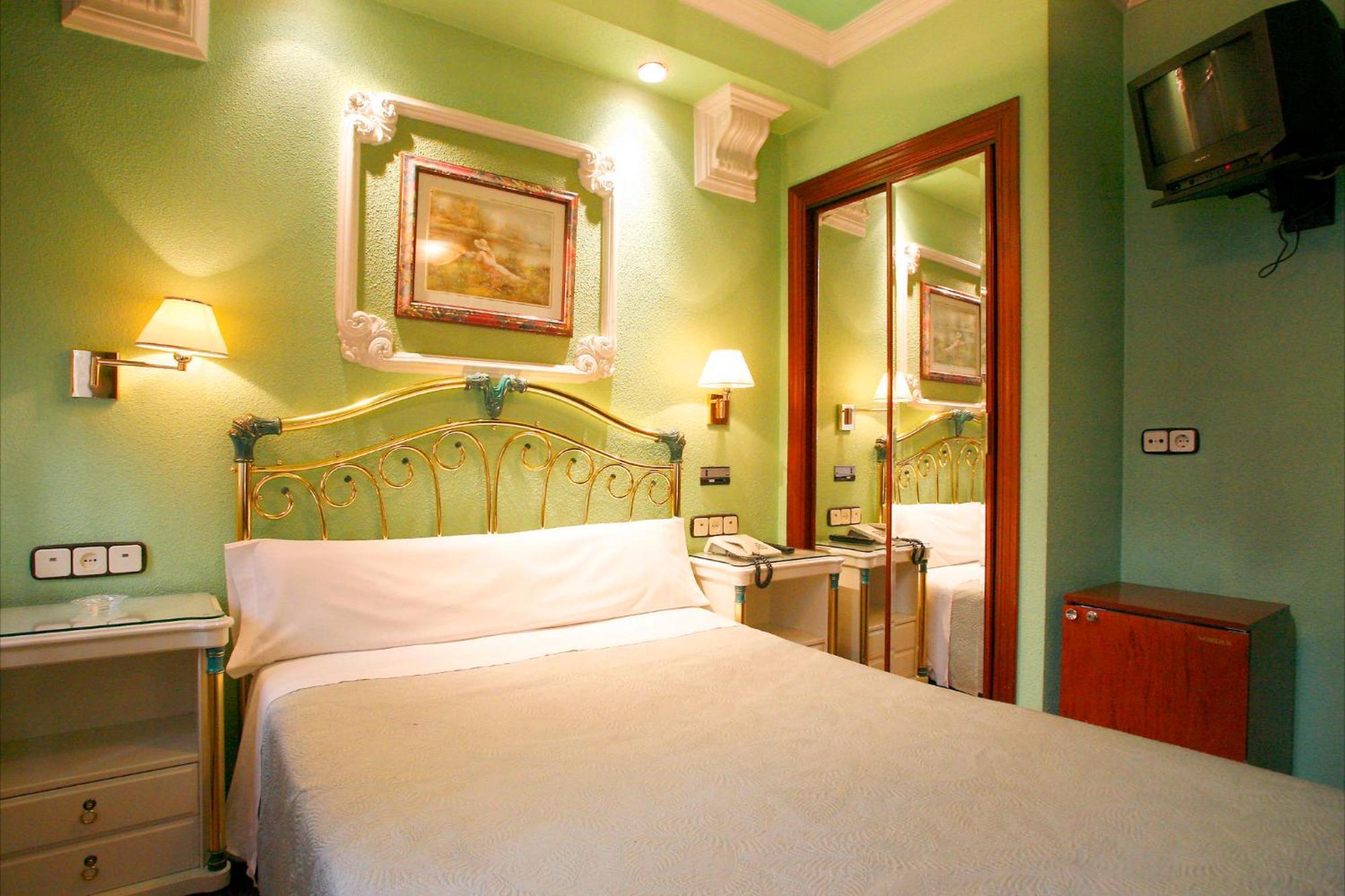 Hostal Victoria III مدريد المظهر الخارجي الصورة