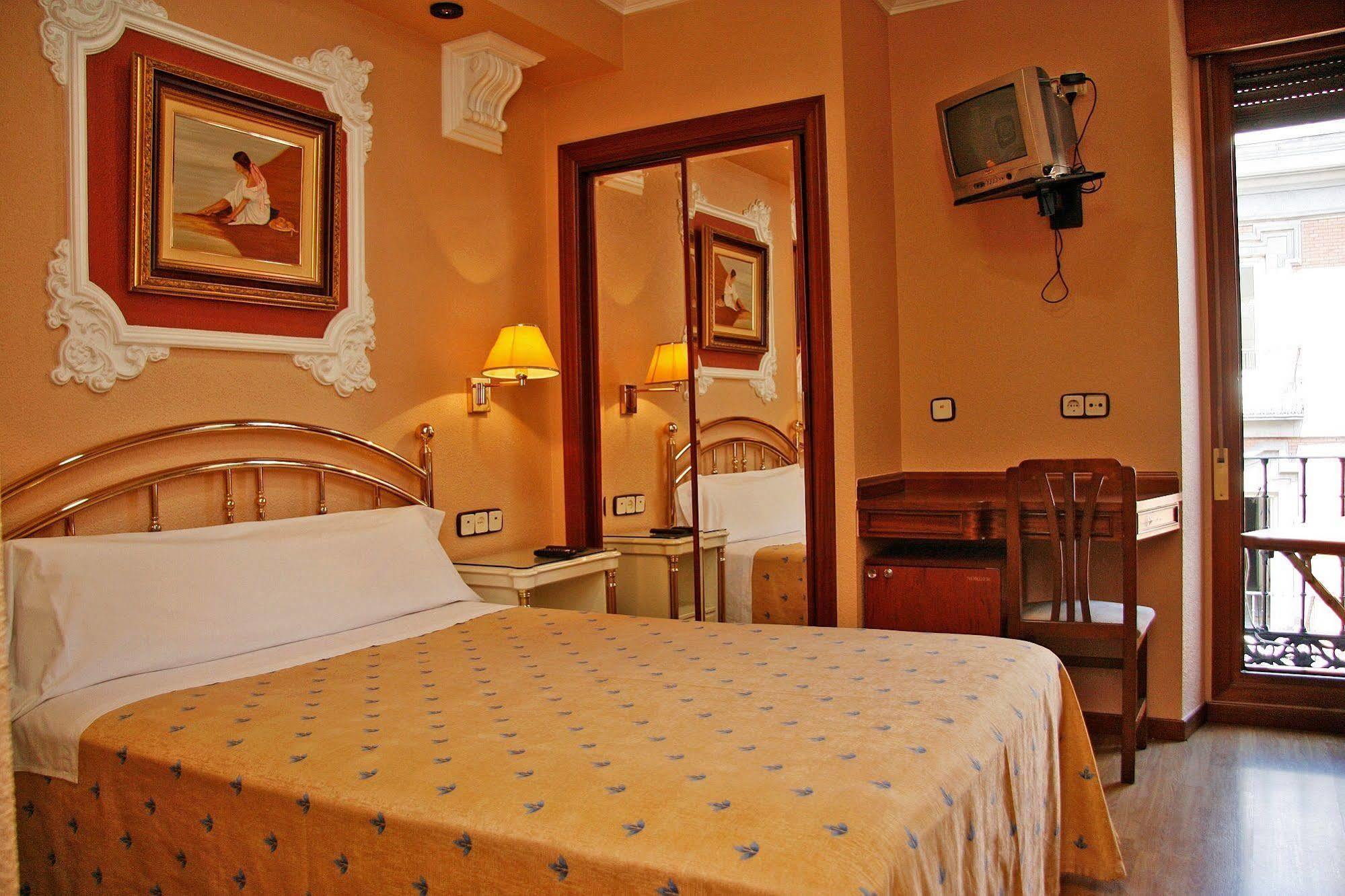 Hostal Victoria III مدريد المظهر الخارجي الصورة